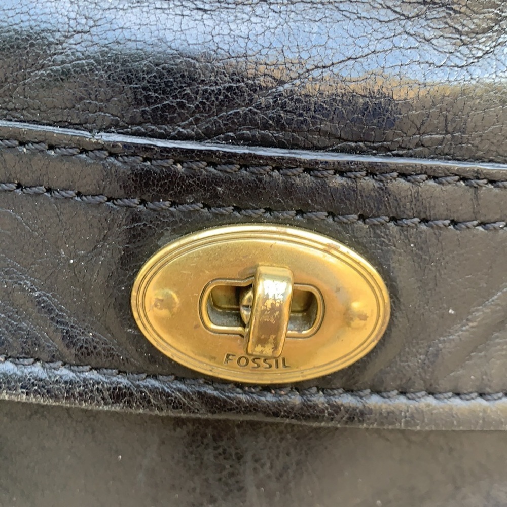 Fossil Large Black Leather Crossbody Purse - Picture 3 of 15